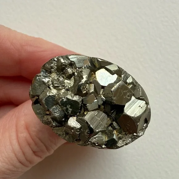 Pyrite Smoky Quartz Cocktail Statement Ring
Natural materials Handmade Brazil - Picture 5 of 7